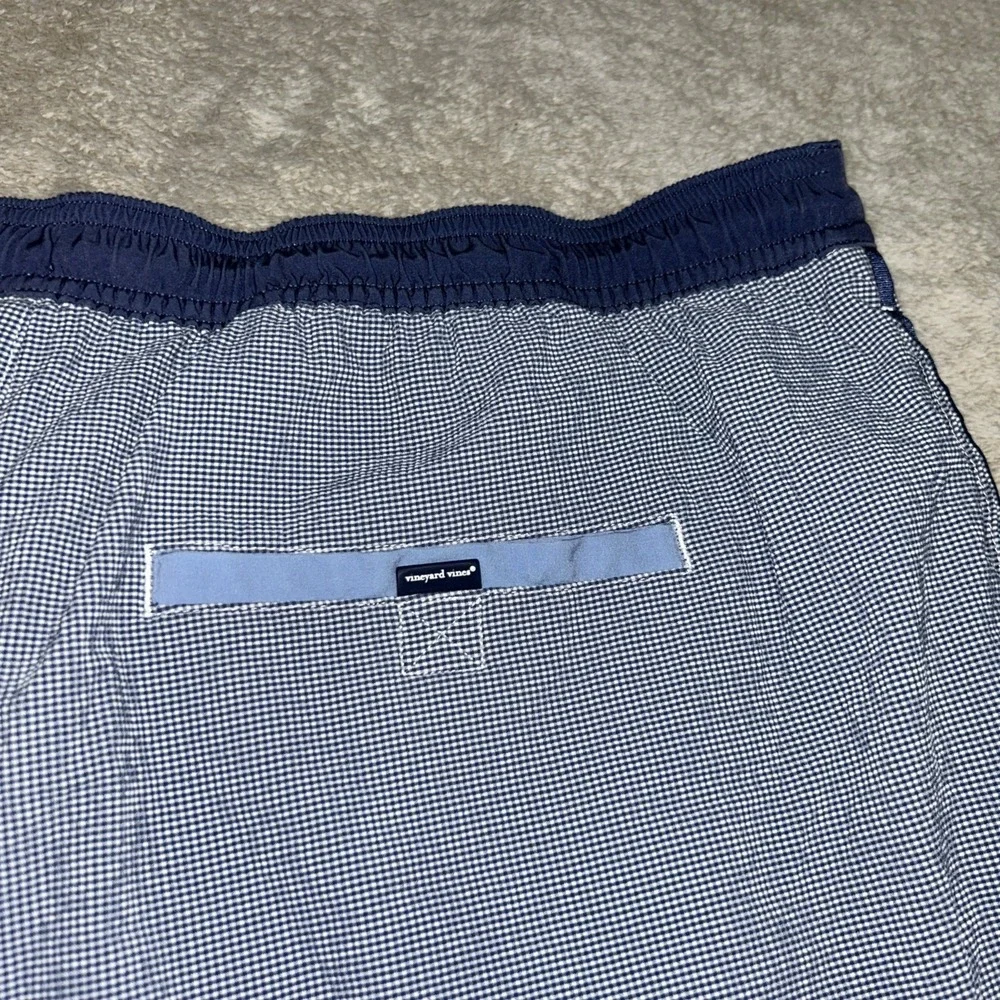 Vineyard  Vines Men's  Seersucker  Swim Trunks Size XL Blue Plaid Textured‎